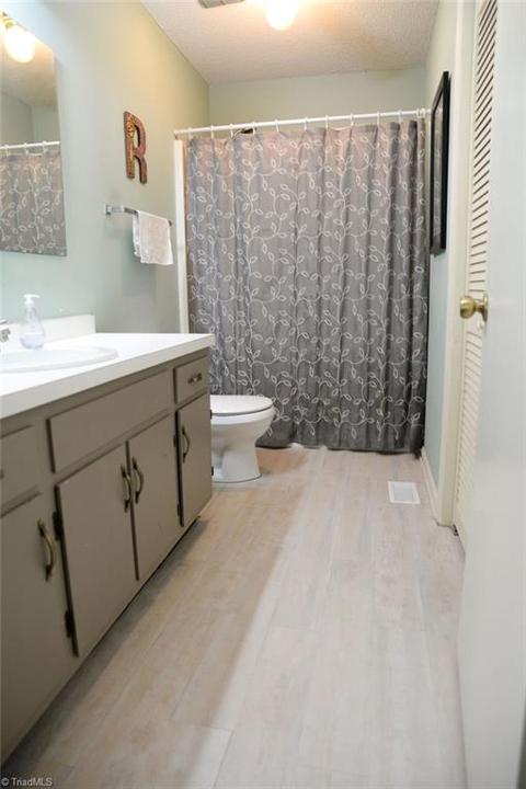 2155 Rivermeade Dr, High Point, NC 27265 photo 11