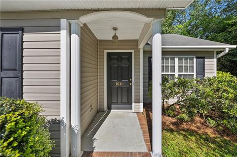 1610 Harper Spring Dr, Clemmons, NC 27012 photo 2