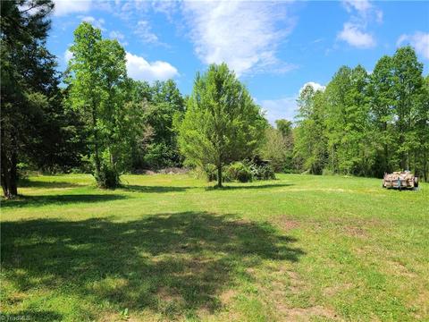 2936 Perch Rd, Pinnacle, NC 27043 photo 4