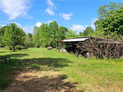 2936 Perch Rd, Pinnacle, NC 27043 photo 5