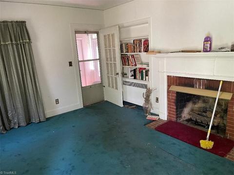 1316 Cedrow Dr, High Point, NC 27265 photo 2