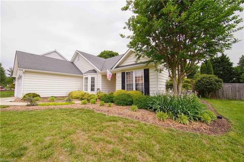 3513 Bent Trace Dr, High Point, NC 27265 photo 2