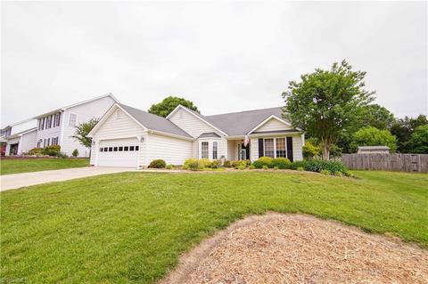 3513 Bent Trace Dr, High Point, NC 27265 photo 3