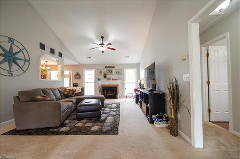 3513 Bent Trace Dr, High Point, NC 27265 photo 5