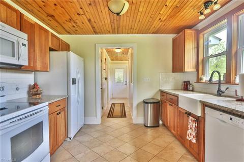 10086 Traphill Rd, Traphill, NC 28685 photo 19