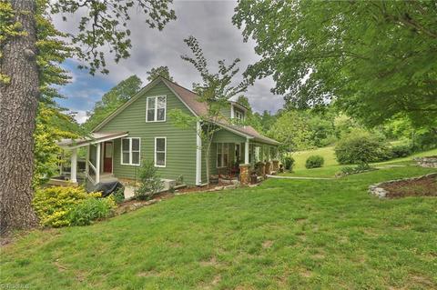 10086 Traphill Rd, Traphill, NC 28685 photo 8