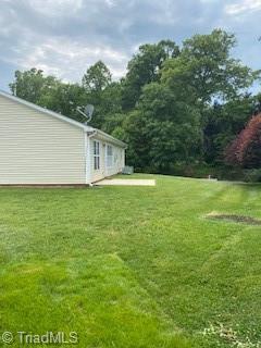 128 Dover Dr, King, NC 27021 photo 4