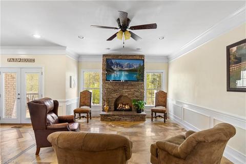 138 Precinct Rd, Pilot Mountain, NC 27041 photo 9