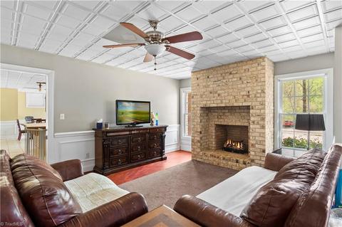 138 Precinct Rd, Pilot Mountain, NC 27041 photo 23