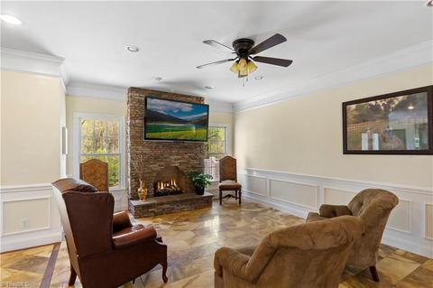 138 Precinct Rd, Pilot Mountain, NC 27041 photo 10