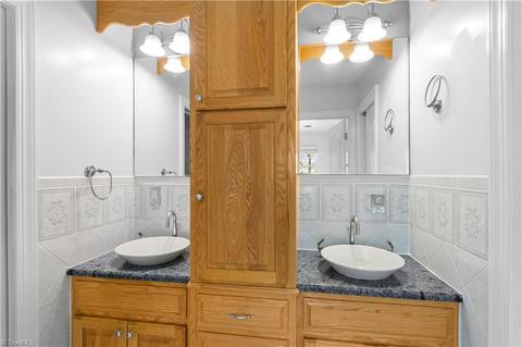 138 Precinct Rd, Pilot Mountain, NC 27041 photo 17