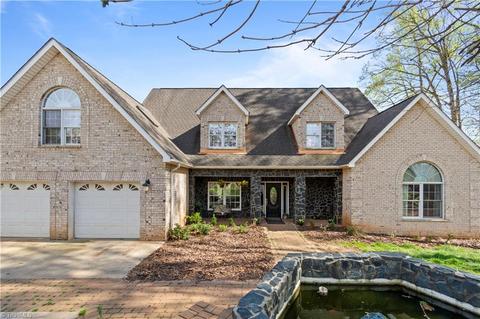 138 Precinct Rd, Pilot Mountain, NC 27041 photo 1