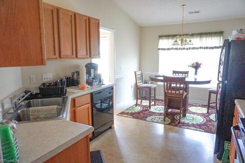 2832 Waterstone Loop, High Point, NC 27265 photo 4