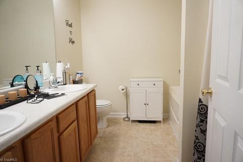 2832 Waterstone Loop, High Point, NC 27265 photo 10
