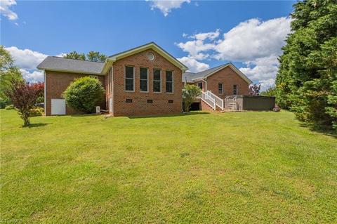 5697 Rolling Meadows Rd, Randleman, NC 27317 photo 29