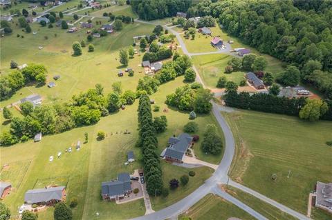 5697 Rolling Meadows Rd, Randleman, NC 27317 photo 36