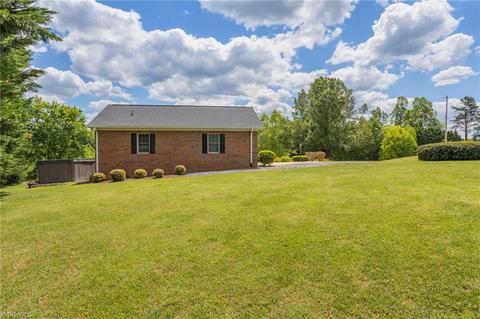 5697 Rolling Meadows Rd, Randleman, NC 27317 photo 30