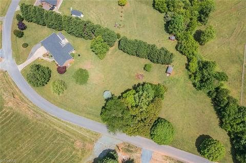 5697 Rolling Meadows Rd, Randleman, NC 27317 photo 40