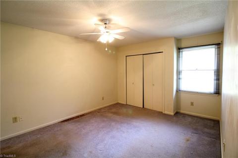 445 James Ct, High Point, NC 27265 photo 8