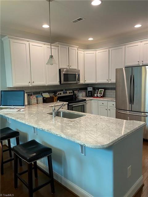 662 Nikyle Cir, High Point, NC 27265 photo 8