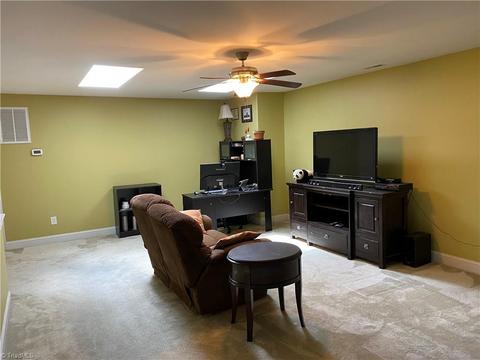 662 Nikyle Cir, High Point, NC 27265 photo 18