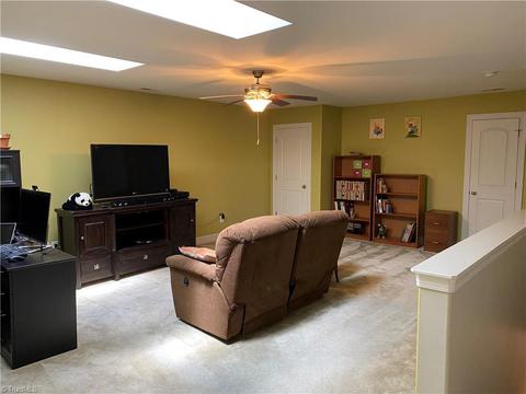 662 Nikyle Cir, High Point, NC 27265 photo 17