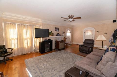 208 Cox Ave, Thomasville, NC 27360 photo 4