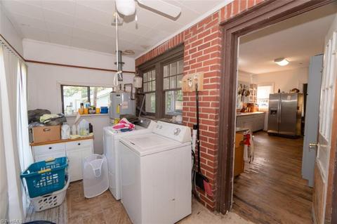 208 Cox Ave, Thomasville, NC 27360 photo 12