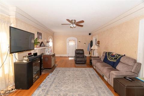 208 Cox Ave, Thomasville, NC 27360 photo 5