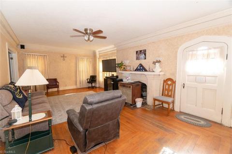 208 Cox Ave, Thomasville, NC 27360 photo 3