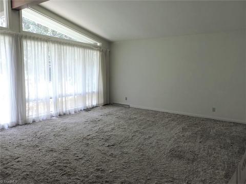 609 Overbrook Dr, High Point, NC 27262 photo 12