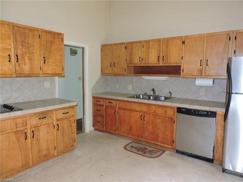 609 Overbrook Dr, High Point, NC 27262 photo 15