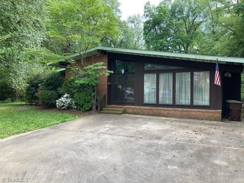 609 Overbrook Dr, High Point, NC 27262 photo 1