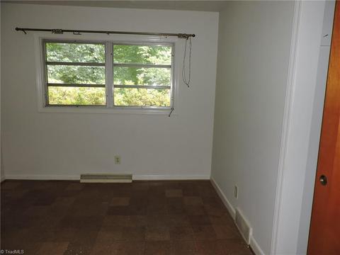 609 Overbrook Dr, High Point, NC 27262 photo 19