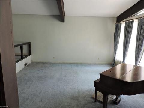 609 Overbrook Dr, High Point, NC 27262 photo 8
