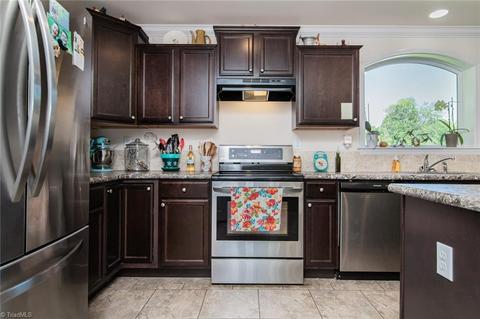 137 Austine Ln, Advance, NC 27006 photo 4