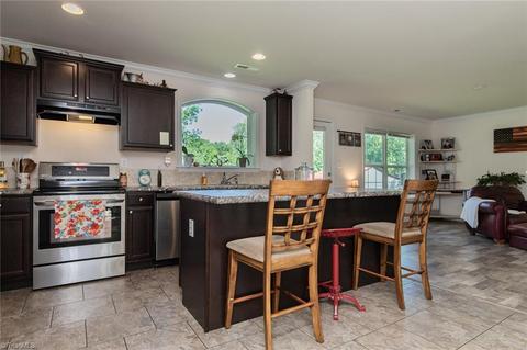 137 Austine Ln, Advance, NC 27006 photo 6