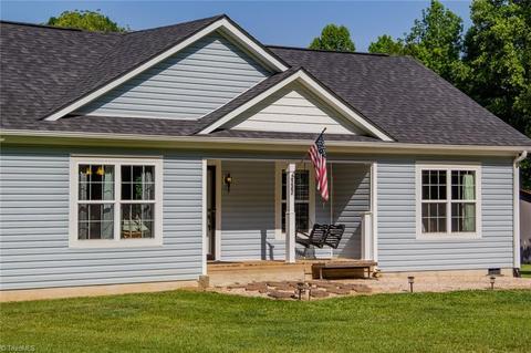 137 Austine Ln, Advance, NC 27006 photo 1
