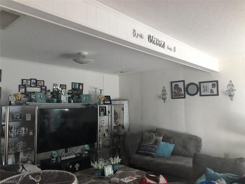 3214 Forestview Dr, High Point, NC 27260 photo 3