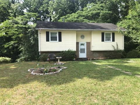 3214 Forestview Dr, High Point, NC 27260 photo 1