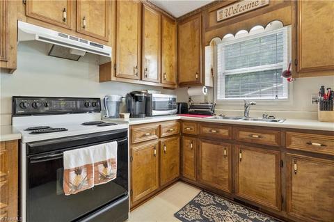 665 Dockside Ter, Denton, NC 27239 photo 17