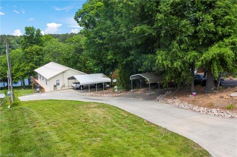665 Dockside Ter, Denton, NC 27239 photo 4