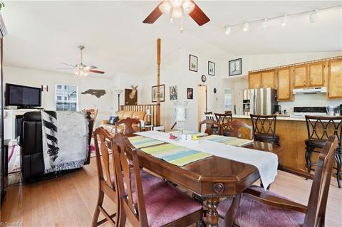 665 Dockside Ter, Denton, NC 27239 photo 9