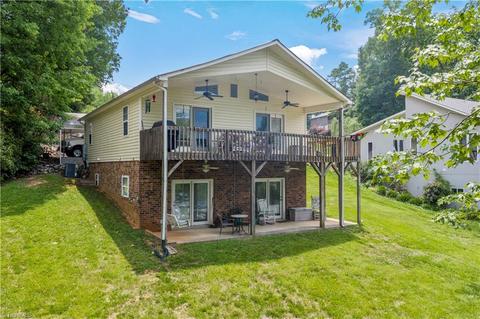 665 Dockside Ter, Denton, NC 27239 photo 2