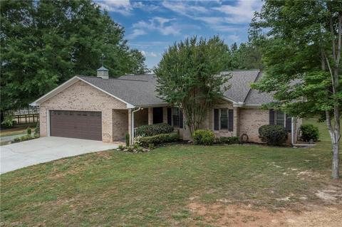 6253 Willard Rd, Staley, NC 27355 photo 2