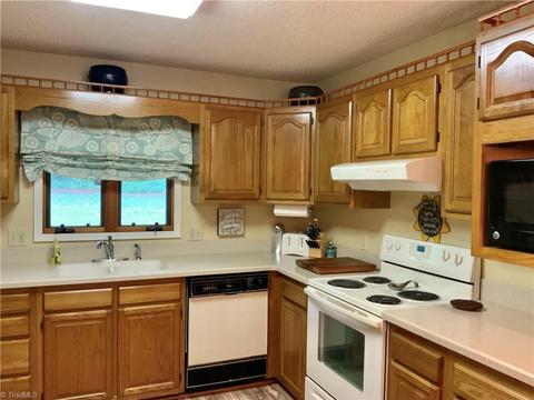 4631 Oakview Dr, Trinity, NC 27370 photo 19