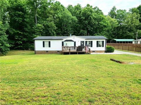 5847 Huckleberry Ln, Trinity, NC 27370 photo 2