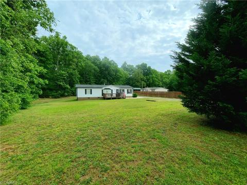 5847 Huckleberry Ln, Trinity, NC 27370 photo 3