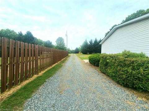 5847 Huckleberry Ln, Trinity, NC 27370 photo 26