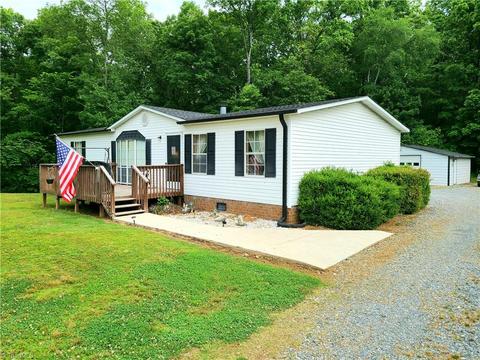 5847 Huckleberry Ln, Trinity, NC 27370 photo 1